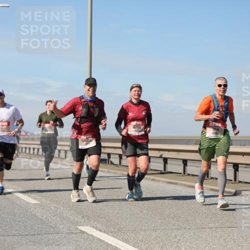 03.10.2025 - Köhlbrandbrückenlauf Yannick Fuchs http://msf.ph/oto/9194179 03.10.2025 11:56:23 Position 3 6790, 5686, 6069 meine-sportfotos.de