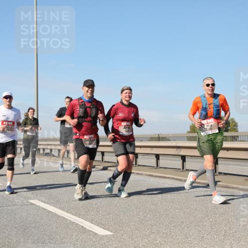 03.10.2025 - Köhlbrandbrückenlauf Yannick Fuchs http://msf.ph/oto/9194199 03.10.2025 11:56:24 Position 3 6790, 6069 meine-sportfotos.de