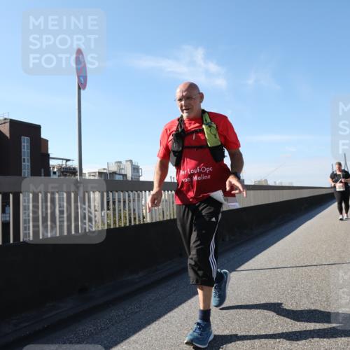 03.10.2025 - Köhlbrandbrückenlauf Yannick Fuchs http://msf.ph/oto/9194201 03.10.2025 12:18:49 Position 3 11 meine-sportfotos.de