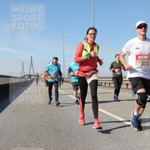 03.10.2025 - Köhlbrandbrückenlauf Yannick Fuchs http://msf.ph/oto/9194218 03.10.2025 11:56:26 Position 3 4696, 469, 6790 meine-sportfotos.de