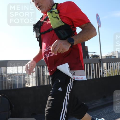 03.10.2025 - Köhlbrandbrückenlauf Yannick Fuchs http://msf.ph/oto/9194219 03.10.2025 12:18:50 Position 3 29 meine-sportfotos.de