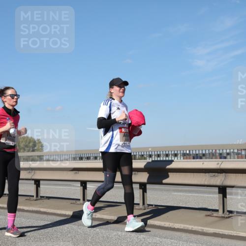 03.10.2025 - Köhlbrandbrückenlauf Yannick Fuchs http://msf.ph/oto/9194238 03.10.2025 12:18:54 Position 3 5275 meine-sportfotos.de