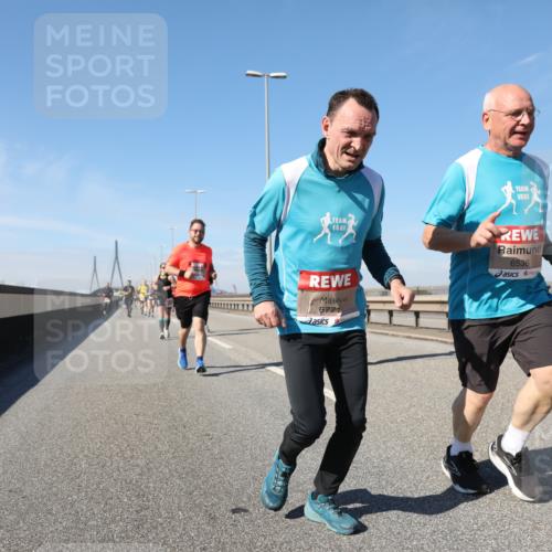 03.10.2025 - Köhlbrandbrückenlauf Yannick Fuchs http://msf.ph/oto/9194245 03.10.2025 11:56:28 Position 3 6771, 6536 meine-sportfotos.de