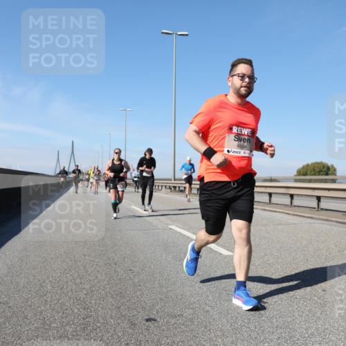 03.10.2025 - Köhlbrandbrückenlauf Yannick Fuchs http://msf.ph/oto/9194265 03.10.2025 11:56:30 Position 3 4604, 573 meine-sportfotos.de