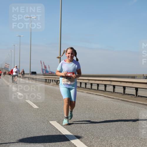 03.10.2025 - Köhlbrandbrückenlauf Yannick Fuchs http://msf.ph/oto/9194276 03.10.2025 12:18:59 Position 3 5611 meine-sportfotos.de