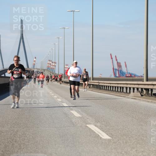03.10.2025 - Köhlbrandbrückenlauf Yannick Fuchs http://msf.ph/oto/9194308 03.10.2025 12:19:02 Position 3 510 meine-sportfotos.de