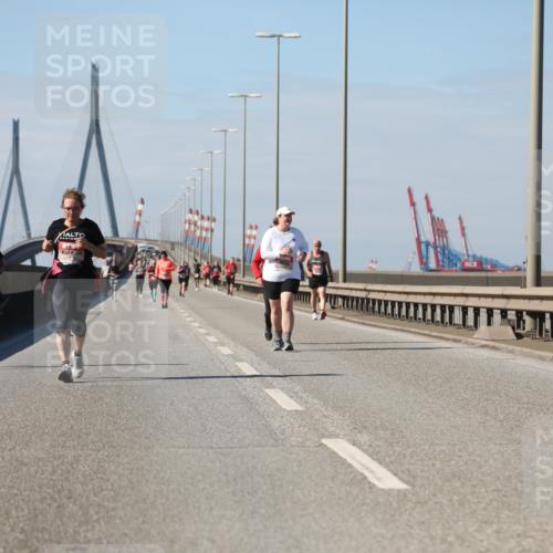 03.10.2025 - Köhlbrandbrückenlauf Yannick Fuchs http://msf.ph/oto/9194311 03.10.2025 12:19:02 Position 3  meine-sportfotos.de