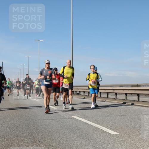 03.10.2025 - Köhlbrandbrückenlauf Yannick Fuchs http://msf.ph/oto/9194319 03.10.2025 11:56:35 Position 3  meine-sportfotos.de