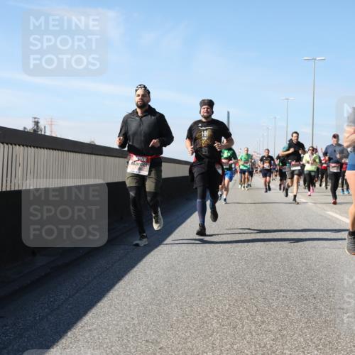 03.10.2025 - Köhlbrandbrückenlauf Yannick Fuchs http://msf.ph/oto/9194335 03.10.2025 11:56:36 Position 3  meine-sportfotos.de