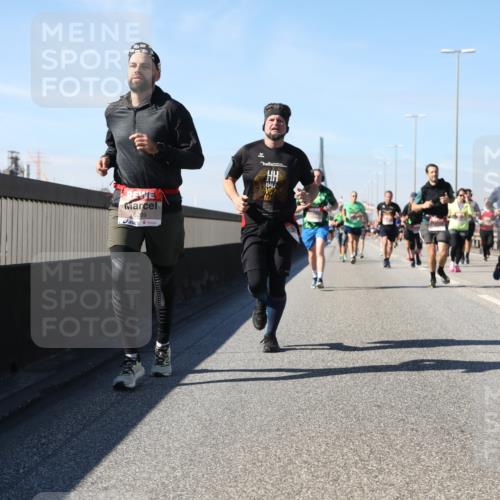 03.10.2025 - Köhlbrandbrückenlauf Yannick Fuchs http://msf.ph/oto/9194348 03.10.2025 11:56:37 Position 3 6299, 5667 meine-sportfotos.de
