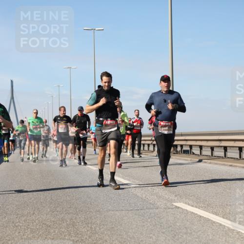 03.10.2025 - Köhlbrandbrückenlauf Yannick Fuchs http://msf.ph/oto/9194362 03.10.2025 11:56:38 Position 3 6189 meine-sportfotos.de