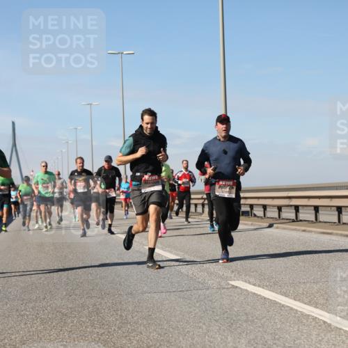 03.10.2025 - Köhlbrandbrückenlauf Yannick Fuchs http://msf.ph/oto/9194367 03.10.2025 11:56:38 Position 3 6316, 6189 meine-sportfotos.de