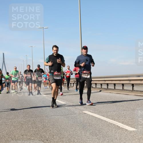 03.10.2025 - Köhlbrandbrückenlauf Yannick Fuchs http://msf.ph/oto/9194370 03.10.2025 11:56:39 Position 3 6316, 231 meine-sportfotos.de