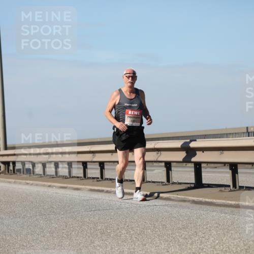 03.10.2025 - Köhlbrandbrückenlauf Yannick Fuchs http://msf.ph/oto/9194387 03.10.2025 12:19:22 Position 3 6164 meine-sportfotos.de