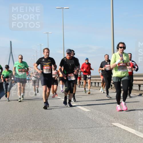 03.10.2025 - Köhlbrandbrückenlauf Yannick Fuchs http://msf.ph/oto/9194389 03.10.2025 11:56:41 Position 3 443, 4551 meine-sportfotos.de