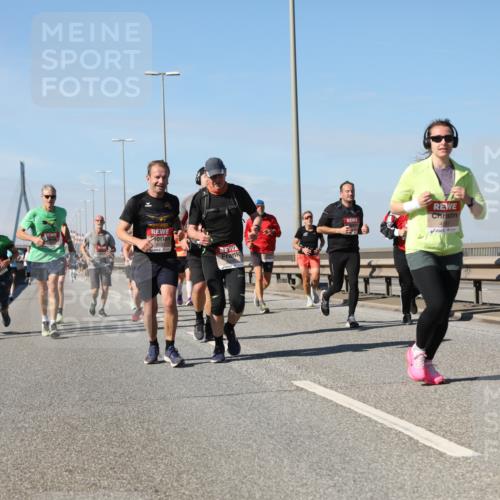 03.10.2025 - Köhlbrandbrückenlauf Yannick Fuchs http://msf.ph/oto/9194407 03.10.2025 11:56:42 Position 3 4431 meine-sportfotos.de