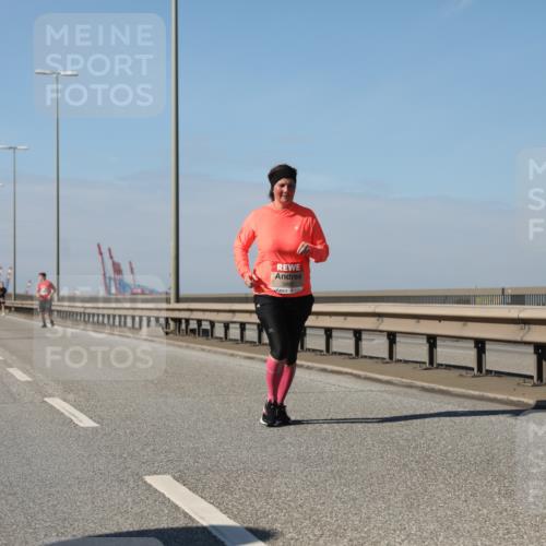 03.10.2025 - Köhlbrandbrückenlauf Yannick Fuchs http://msf.ph/oto/9194424 03.10.2025 12:19:29 Position 3  meine-sportfotos.de