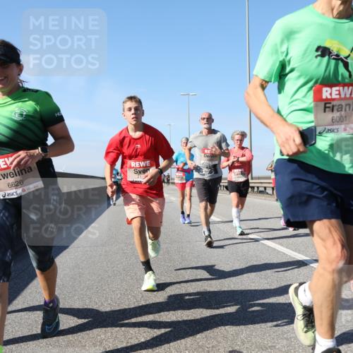 03.10.2025 - Köhlbrandbrückenlauf Yannick Fuchs http://msf.ph/oto/9194461 03.10.2025 11:56:46 Position 3 23, 6626, 41, 6001 meine-sportfotos.de