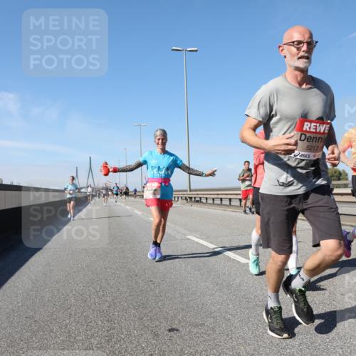 03.10.2025 - Köhlbrandbrückenlauf Yannick Fuchs http://msf.ph/oto/9194480 03.10.2025 11:56:48 Position 3 5217, 4408 meine-sportfotos.de