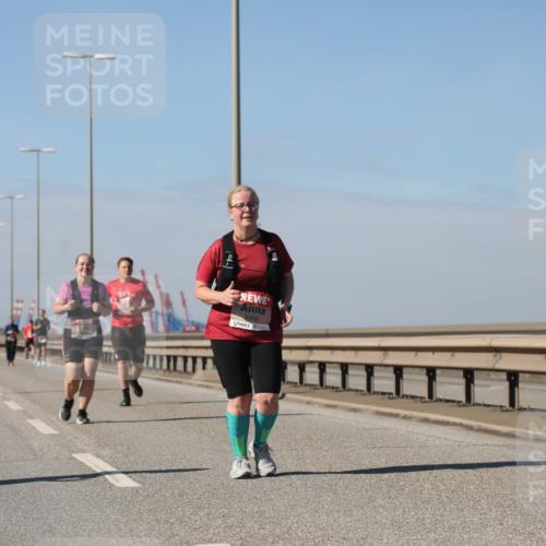 03.10.2025 - Köhlbrandbrückenlauf Yannick Fuchs http://msf.ph/oto/9194484 03.10.2025 12:19:40 Position 3 5900 meine-sportfotos.de