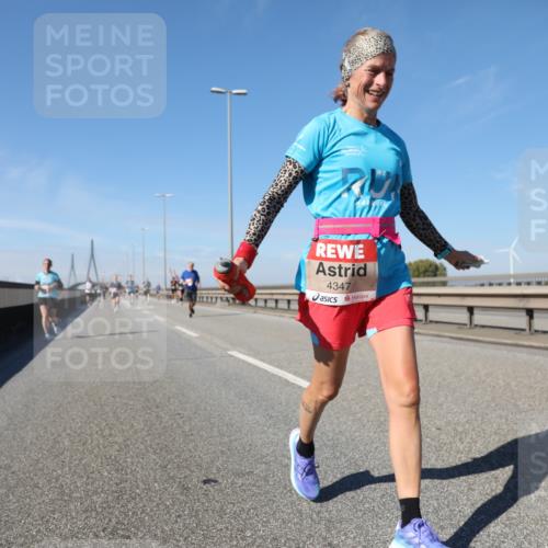 03.10.2025 - Köhlbrandbrückenlauf Yannick Fuchs http://msf.ph/oto/9194495 03.10.2025 11:56:49 Position 3 4347 meine-sportfotos.de