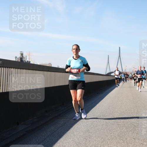 03.10.2025 - Köhlbrandbrückenlauf Yannick Fuchs http://msf.ph/oto/9194511 03.10.2025 11:56:50 Position 3 4402 meine-sportfotos.de