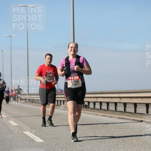 03.10.2025 - Köhlbrandbrückenlauf Yannick Fuchs http://msf.ph/oto/9194514 03.10.2025 12:19:44 Position 3 5372 meine-sportfotos.de