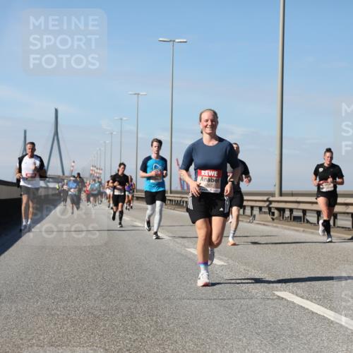 03.10.2025 - Köhlbrandbrückenlauf Yannick Fuchs http://msf.ph/oto/9194538 03.10.2025 11:56:55 Position 3 4267 meine-sportfotos.de