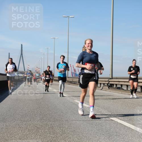 03.10.2025 - Köhlbrandbrückenlauf Yannick Fuchs http://msf.ph/oto/9194541 03.10.2025 11:56:55 Position 3  meine-sportfotos.de