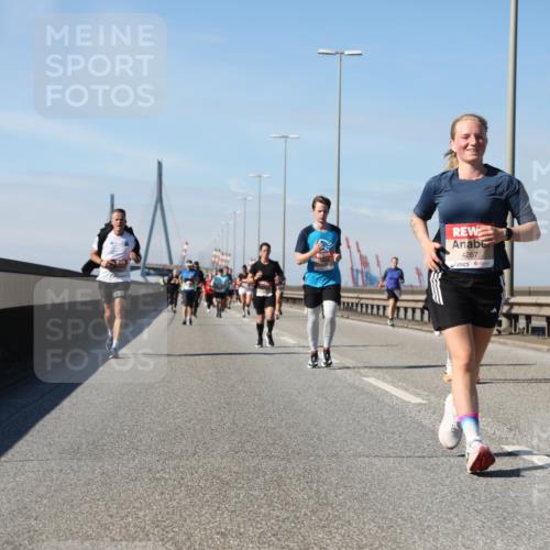 03.10.2025 - Köhlbrandbrückenlauf Yannick Fuchs http://msf.ph/oto/9194546 03.10.2025 11:56:55 Position 3 4267 meine-sportfotos.de