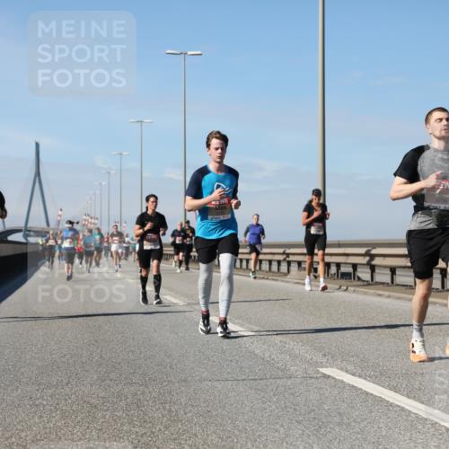 03.10.2025 - Köhlbrandbrückenlauf Yannick Fuchs http://msf.ph/oto/9194564 03.10.2025 11:56:57 Position 3 5173, 6796 meine-sportfotos.de