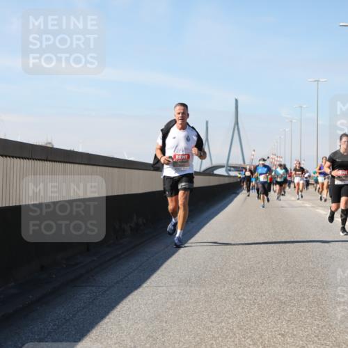 03.10.2025 - Köhlbrandbrückenlauf Yannick Fuchs http://msf.ph/oto/9194569 03.10.2025 11:56:57 Position 3  meine-sportfotos.de