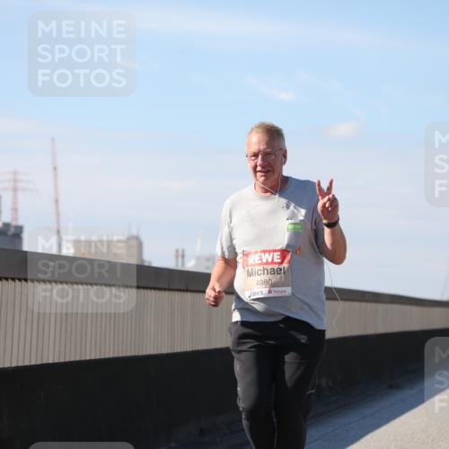 03.10.2025 - Köhlbrandbrückenlauf Yannick Fuchs http://msf.ph/oto/9194610 03.10.2025 12:19:55 Position 3 4980 meine-sportfotos.de