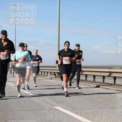 03.10.2025 - Köhlbrandbrückenlauf Yannick Fuchs http://msf.ph/oto/9194646 03.10.2025 11:57:07 Position 3 6353, 4314, 6712 meine-sportfotos.de