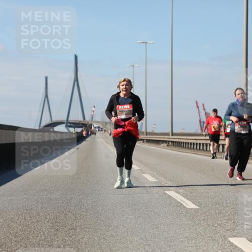 03.10.2025 - Köhlbrandbrückenlauf Yannick Fuchs http://msf.ph/oto/9194673 03.10.2025 12:20:05 Position 3  meine-sportfotos.de