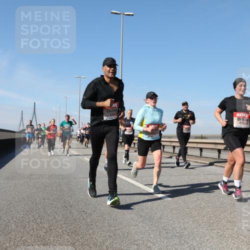 03.10.2025 - Köhlbrandbrückenlauf Yannick Fuchs http://msf.ph/oto/9194675 03.10.2025 11:57:09 Position 3 6353, 6712 meine-sportfotos.de