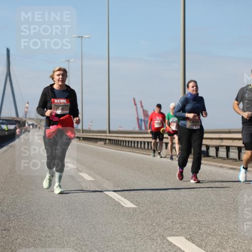 03.10.2025 - Köhlbrandbrückenlauf Yannick Fuchs http://msf.ph/oto/9194680 03.10.2025 12:20:06 Position 3  meine-sportfotos.de