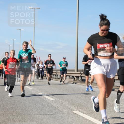 03.10.2025 - Köhlbrandbrückenlauf Yannick Fuchs http://msf.ph/oto/9194690 03.10.2025 11:57:10 Position 3 4606 meine-sportfotos.de