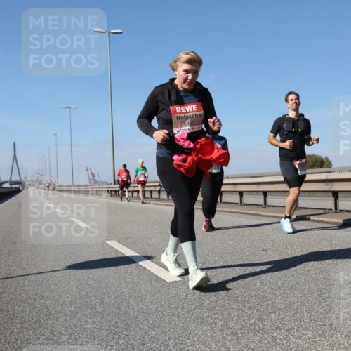 03.10.2025 - Köhlbrandbrückenlauf Yannick Fuchs http://msf.ph/oto/9194703 03.10.2025 12:20:10 Position 3 5497 meine-sportfotos.de