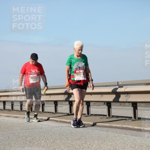 03.10.2025 - Köhlbrandbrückenlauf Yannick Fuchs http://msf.ph/oto/9194717 03.10.2025 12:20:13 Position 3 5736, 6165 meine-sportfotos.de