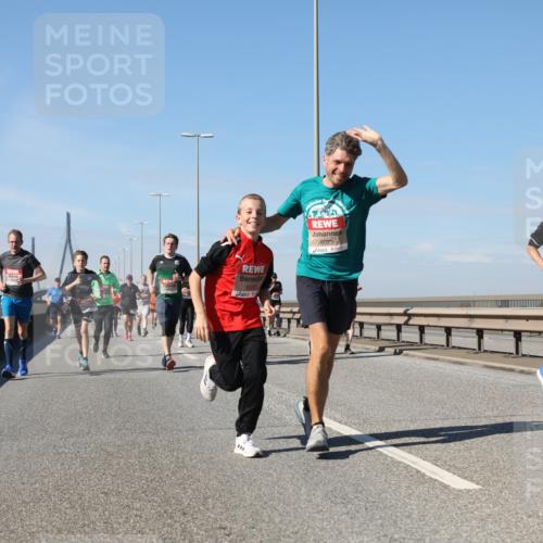 03.10.2025 - Köhlbrandbrückenlauf Yannick Fuchs http://msf.ph/oto/9194721 03.10.2025 11:57:12 Position 3 6023, 5022 meine-sportfotos.de