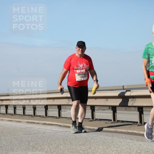 03.10.2025 - Köhlbrandbrückenlauf Yannick Fuchs http://msf.ph/oto/9194725 03.10.2025 12:20:14 Position 3 5736, 6165 meine-sportfotos.de