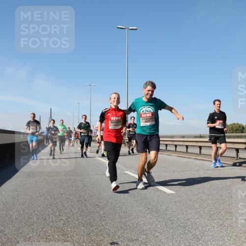 03.10.2025 - Köhlbrandbrückenlauf Yannick Fuchs http://msf.ph/oto/9194726 03.10.2025 11:57:12 Position 3 6023 meine-sportfotos.de