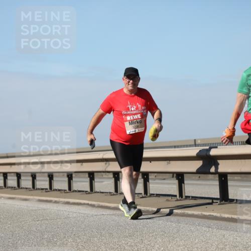 03.10.2025 - Köhlbrandbrückenlauf Yannick Fuchs http://msf.ph/oto/9194730 03.10.2025 12:20:15 Position 3 5736, 6165 meine-sportfotos.de