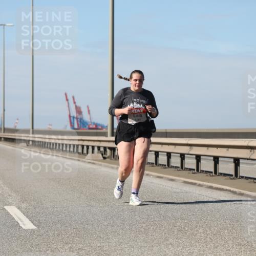 03.10.2025 - Köhlbrandbrückenlauf Yannick Fuchs http://msf.ph/oto/9194778 03.10.2025 12:20:33 Position 3 12, 5364, 6558 meine-sportfotos.de
