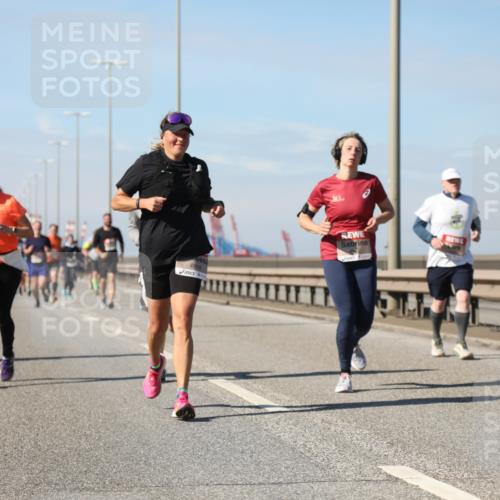 03.10.2025 - Köhlbrandbrückenlauf Yannick Fuchs http://msf.ph/oto/9194803 03.10.2025 11:57:17 Position 3 5544, 4958 meine-sportfotos.de