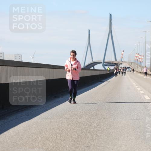 03.10.2025 - Köhlbrandbrückenlauf Yannick Fuchs http://msf.ph/oto/9194807 03.10.2025 12:20:54 Position 3  meine-sportfotos.de
