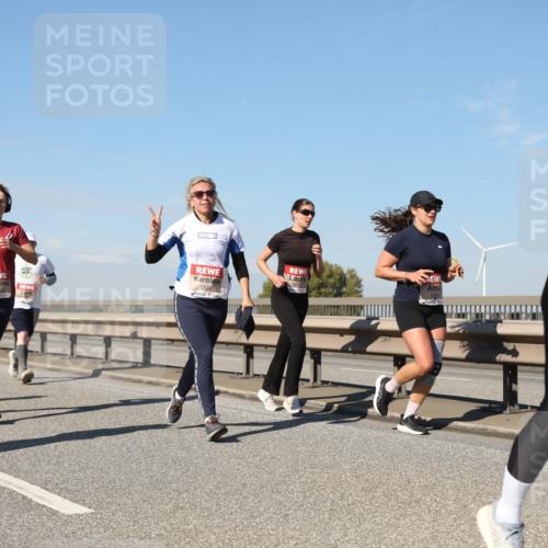 03.10.2025 - Köhlbrandbrückenlauf Yannick Fuchs http://msf.ph/oto/9194815 03.10.2025 11:57:19 Position 3 5544, 4952, 492 meine-sportfotos.de