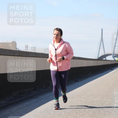 03.10.2025 - Köhlbrandbrückenlauf Yannick Fuchs http://msf.ph/oto/9194822 03.10.2025 12:20:58 Position 3  meine-sportfotos.de