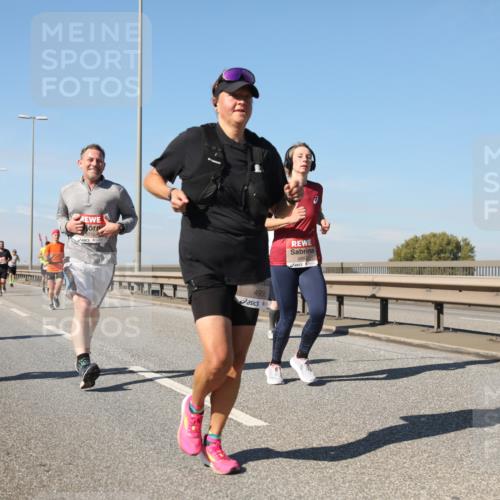 03.10.2025 - Köhlbrandbrückenlauf Yannick Fuchs http://msf.ph/oto/9194828 03.10.2025 11:57:19 Position 3 5032, 4958, 4952, 5544 meine-sportfotos.de